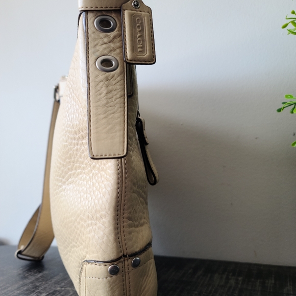 Coach Vintage Pebbled Leather Crossbody Bag #F12319 - Picture 8 of 11